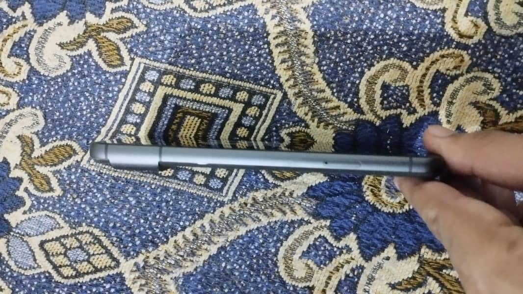 Google Pixel 8 6