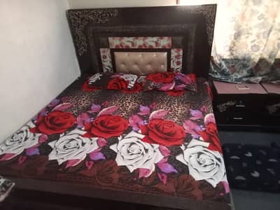 bed aur dressing set table use 10 se 11 month
