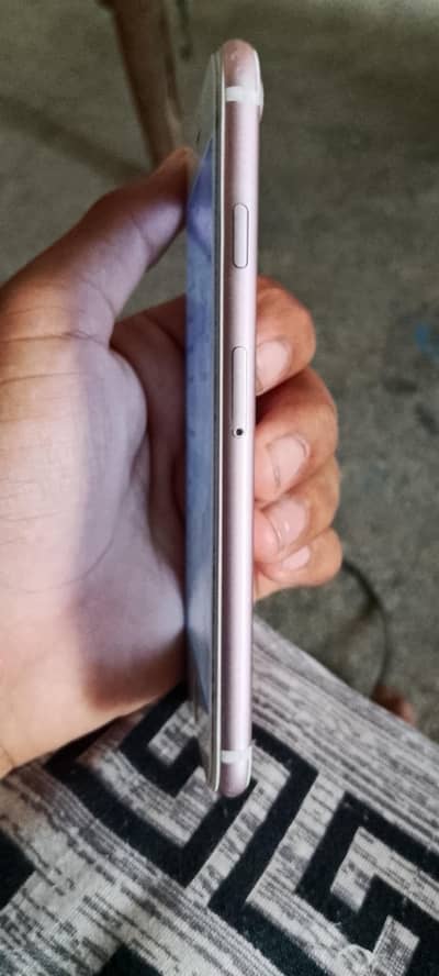 Apple iPhone 7
