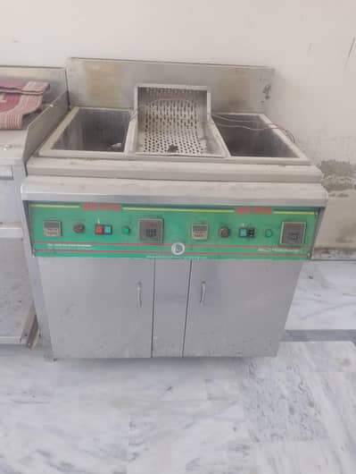 commercial fryer