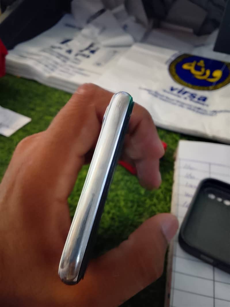 Apple iPhone X 0