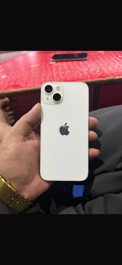 Apple iPhone 13