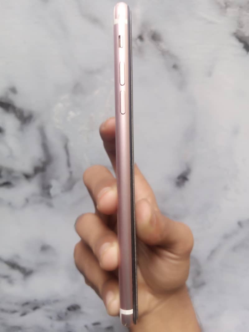 Apple iPhone 7 Plus 3
