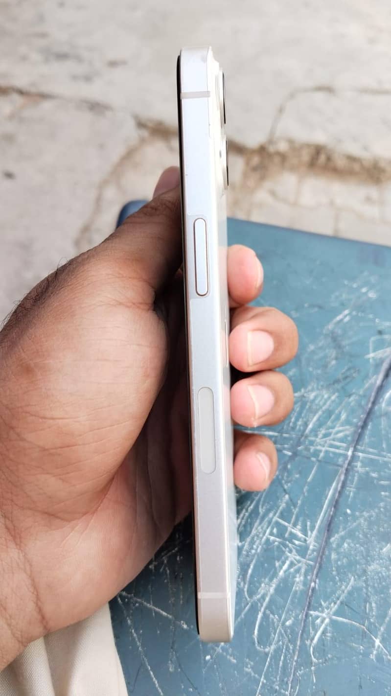 IPHONE 13 3