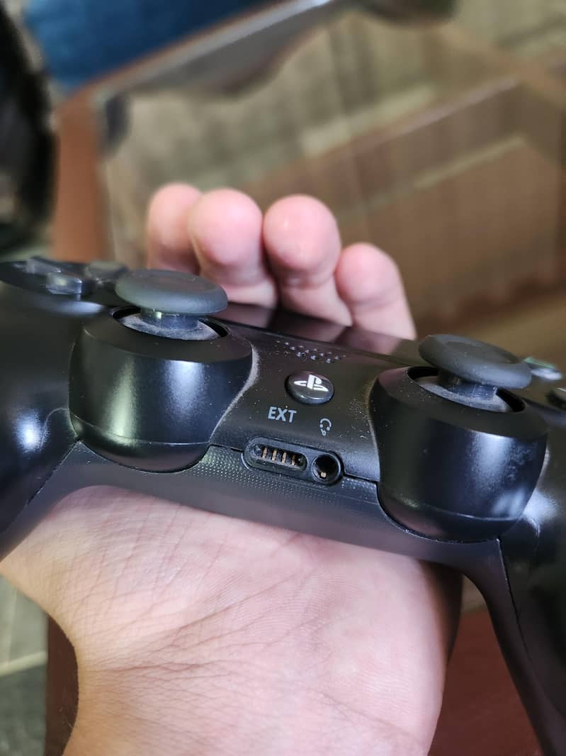 PS4 Controller Genuine 2