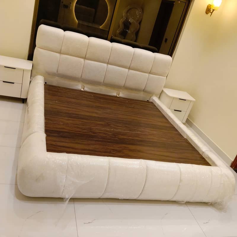 Double bed sidetable dressing 1
