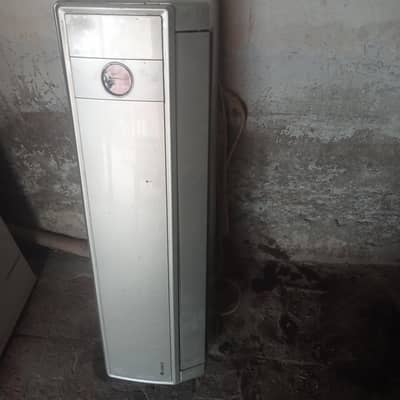 gree ac split gray coular 1.5bton. 03067996447