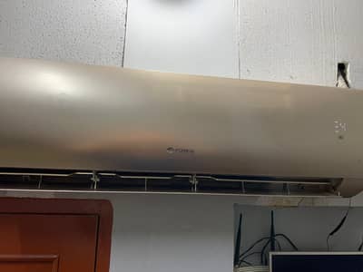 Gree 1.5 Ton inverter (Heat and Cool) Split Ac,Smart wiFi 10/10