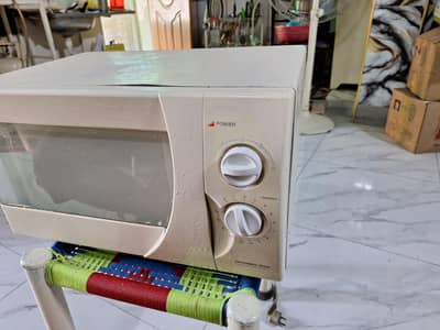 microwave oven