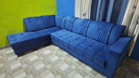 5 seaters / L shape sofas