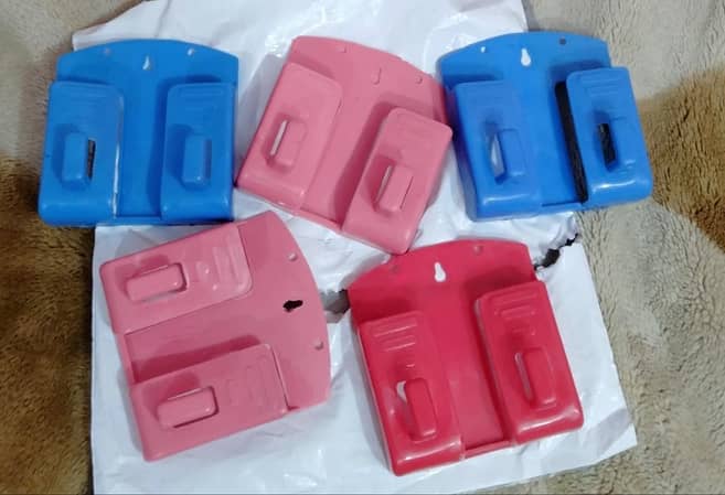 mobile stand & Pack of 3 wall-mounted holders for phones, remotes, and keys (for charging and organization)
