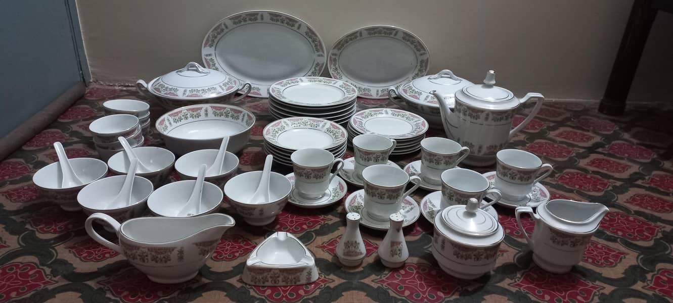 Dinner set 1