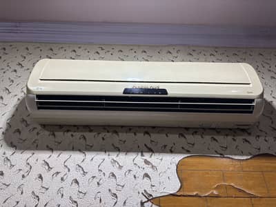 LG Plasma Plus Non Inverter split Ac for sale