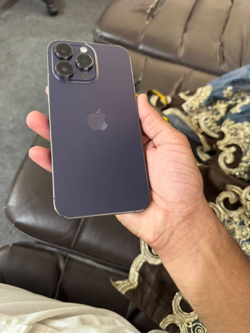 Apple iPhone 14 Pro Max 2