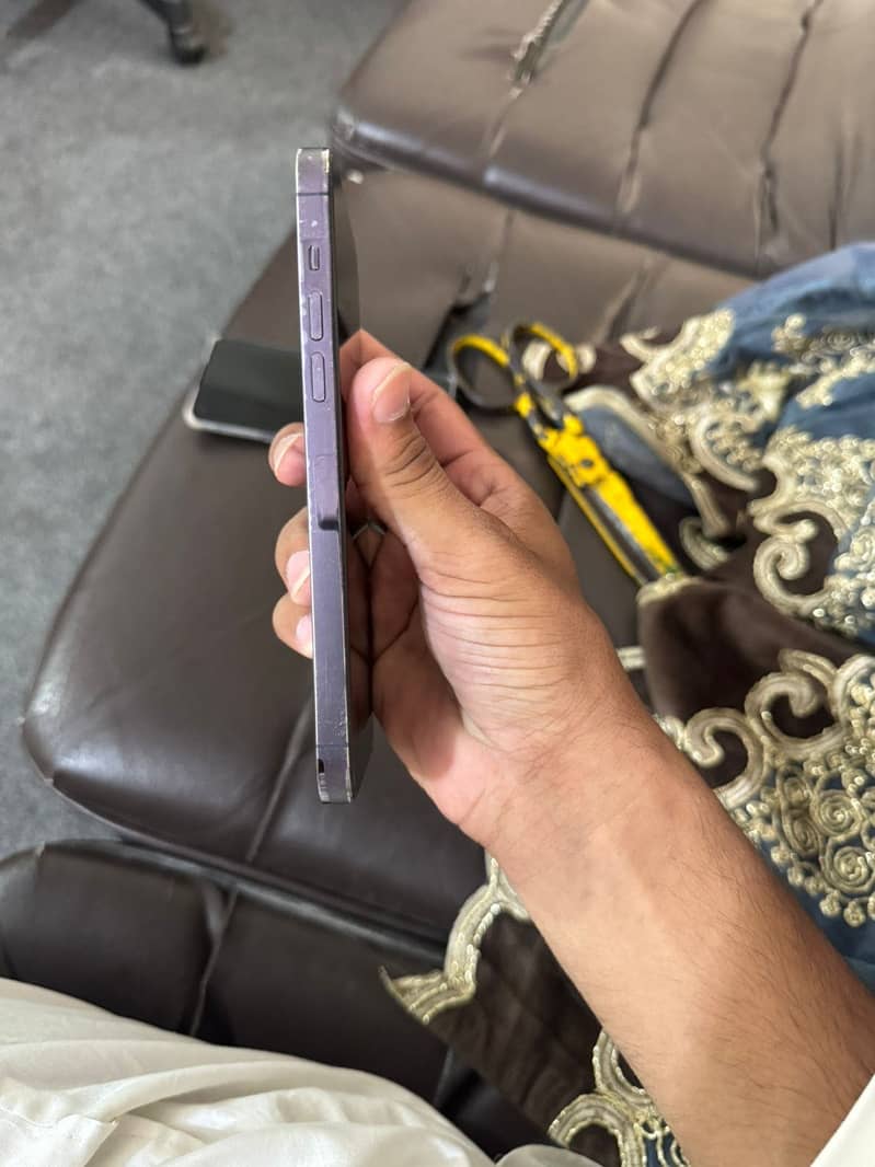 Apple iPhone 14 Pro Max 3