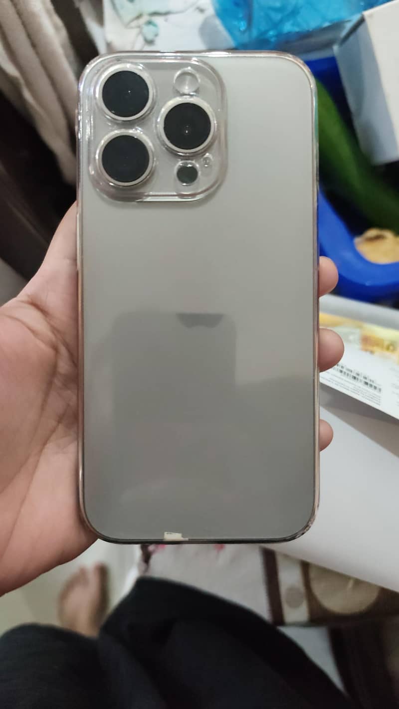 Apple iPhone 15 Pro 3