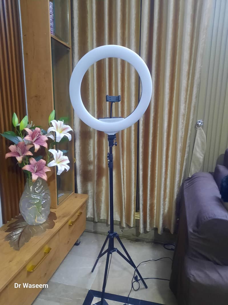 LED RING LIGHT 46 cm 1