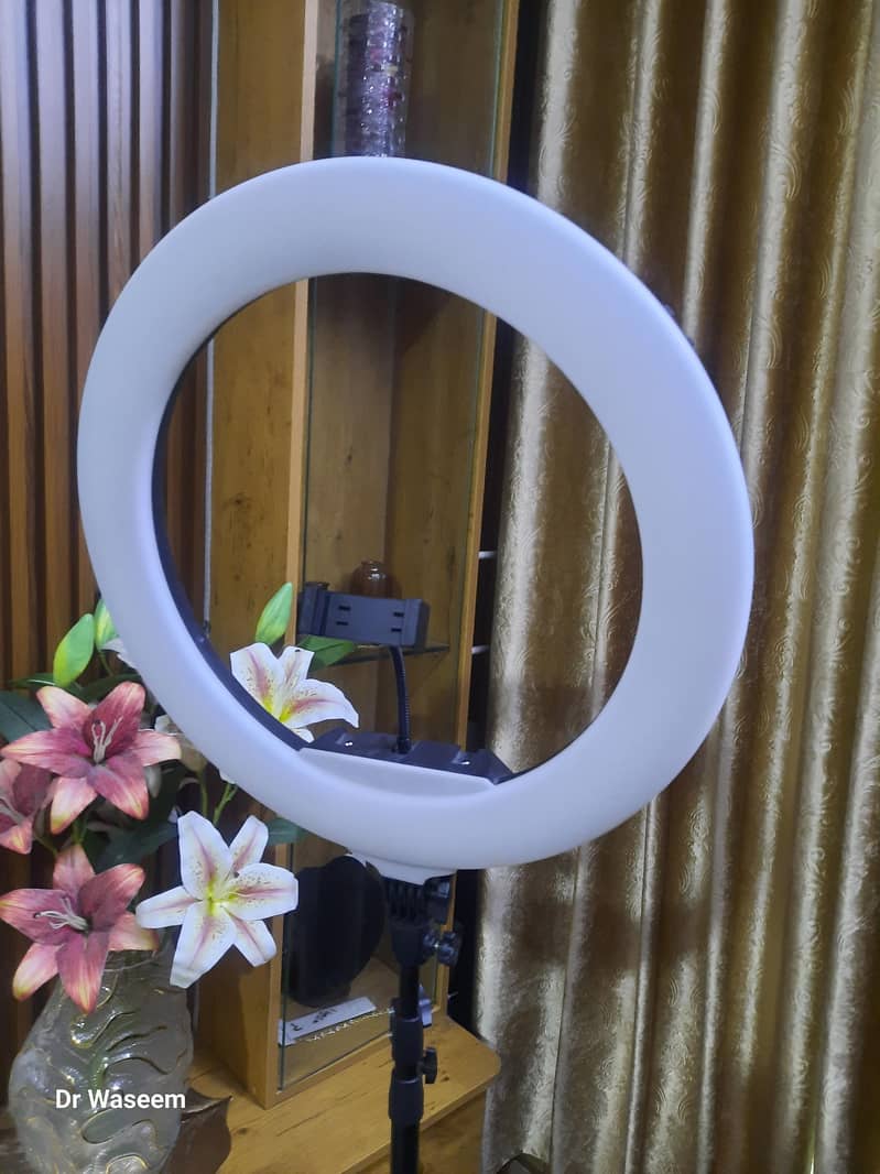 LED RING LIGHT 46 cm 2