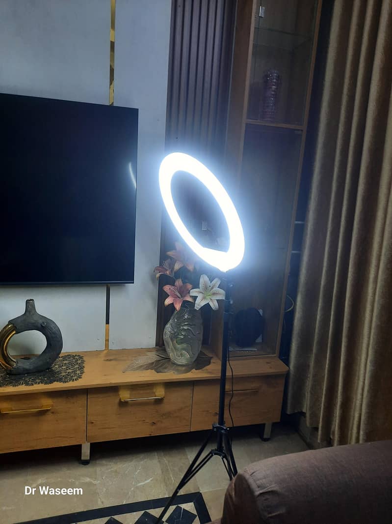 LED RING LIGHT 46 cm 3