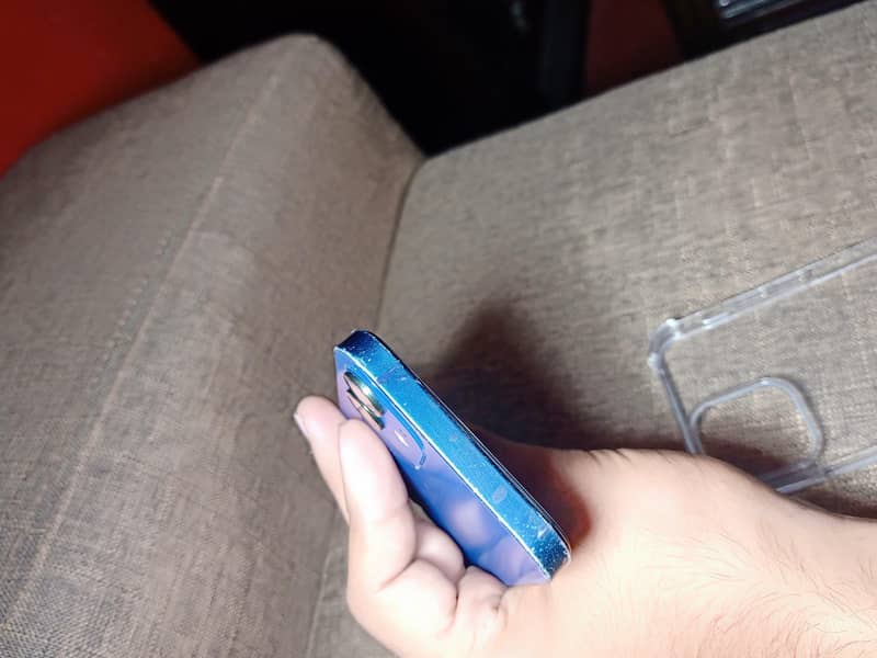 Apple iPhone 12 2