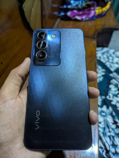 Vivo Y100