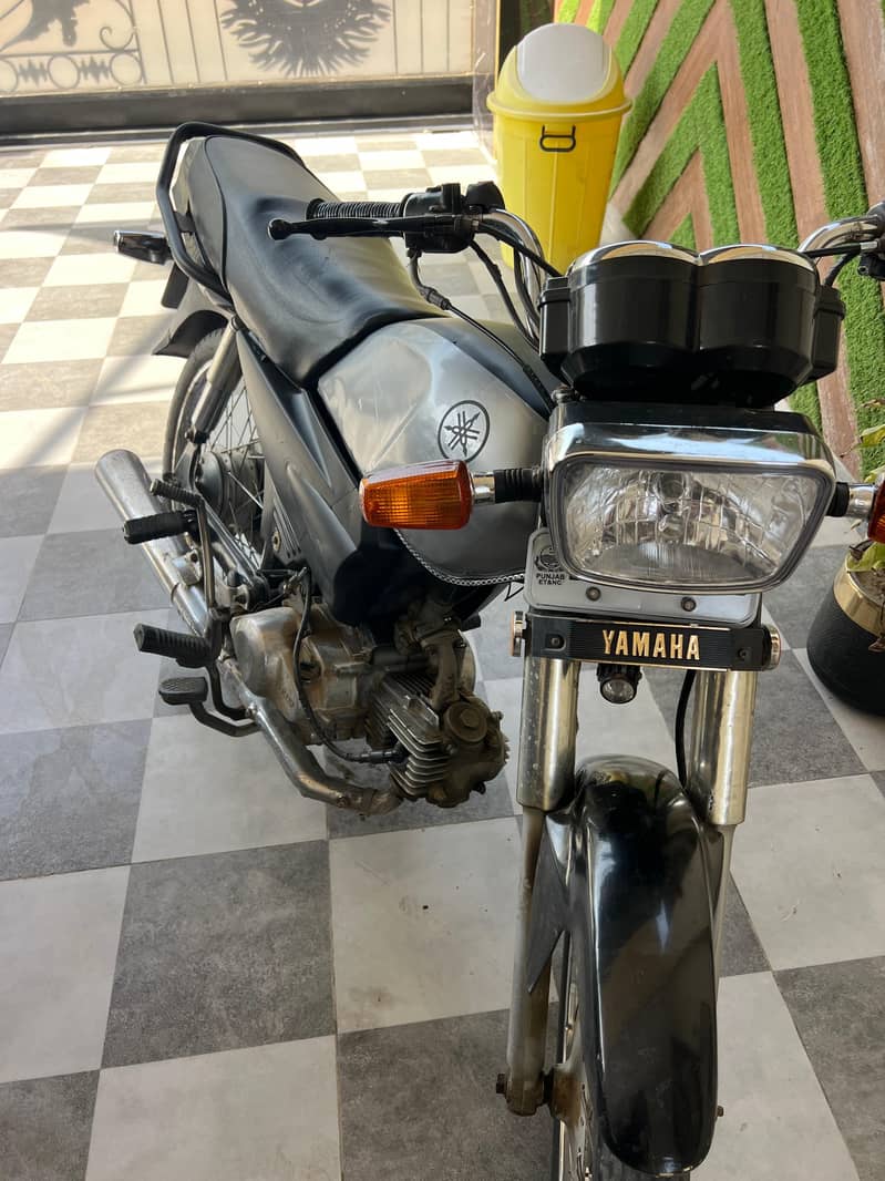Yamaha junoon 9