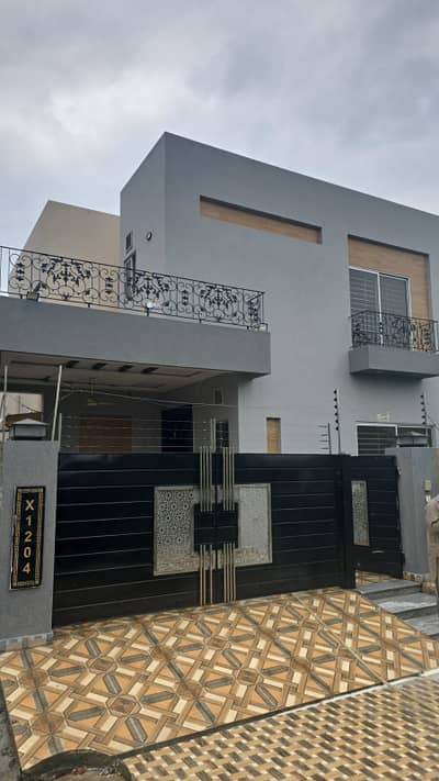 5-Marla Modern Marvel Elegant Bungalow For Sale At Super Hot Location DHA 9 Town, DHA Defence, Lahore, Punjab