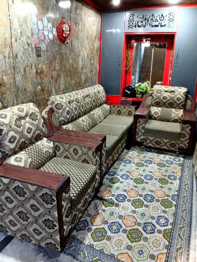 SOFA SET FOR SALE  |EXECELLENT CONDITION