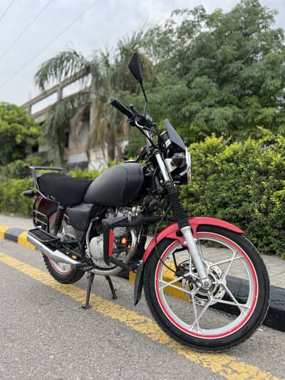 Suzuki GS 150 SE