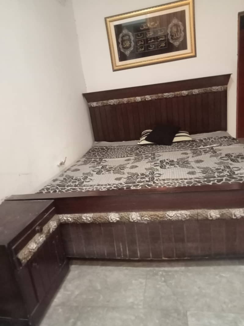double bed one side table 4