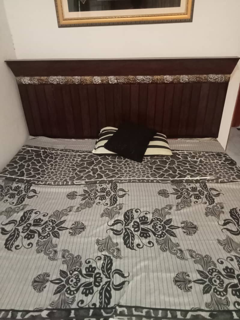 double bed one side table 5