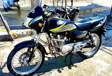 Honda deluxe 125 urgent for sale