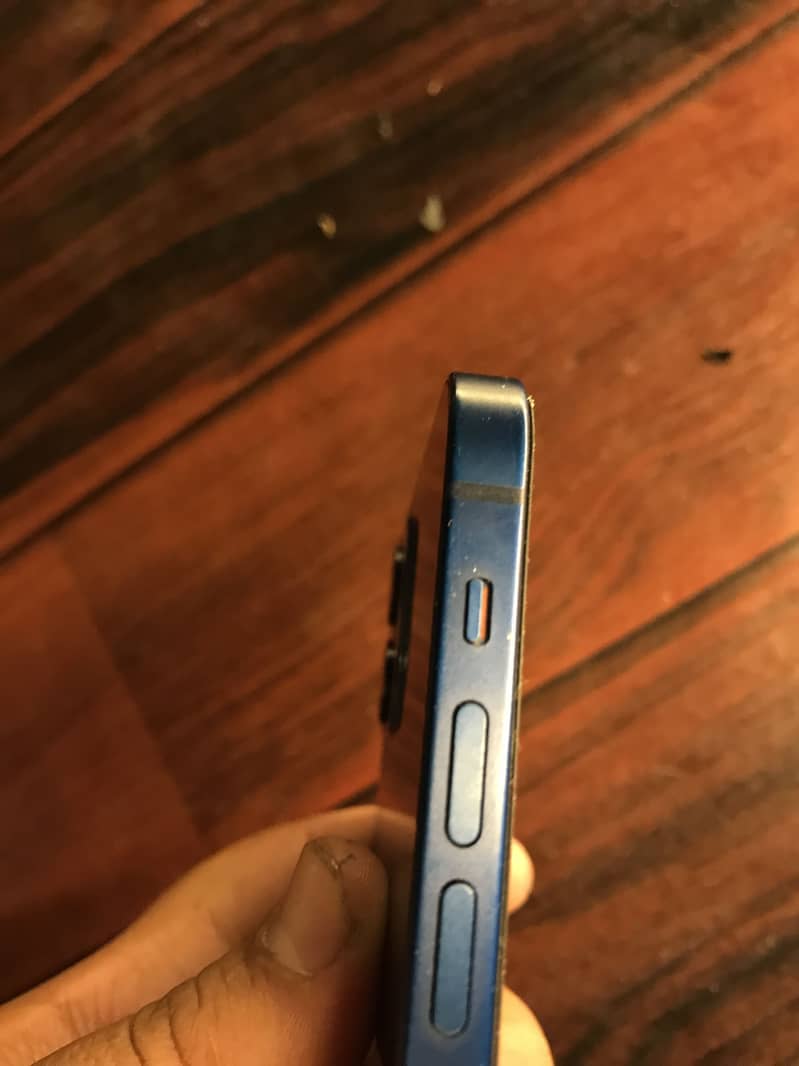 Apple iPhone 12 0