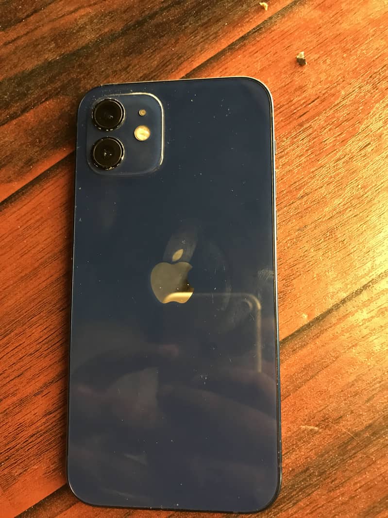 Apple iPhone 12 4