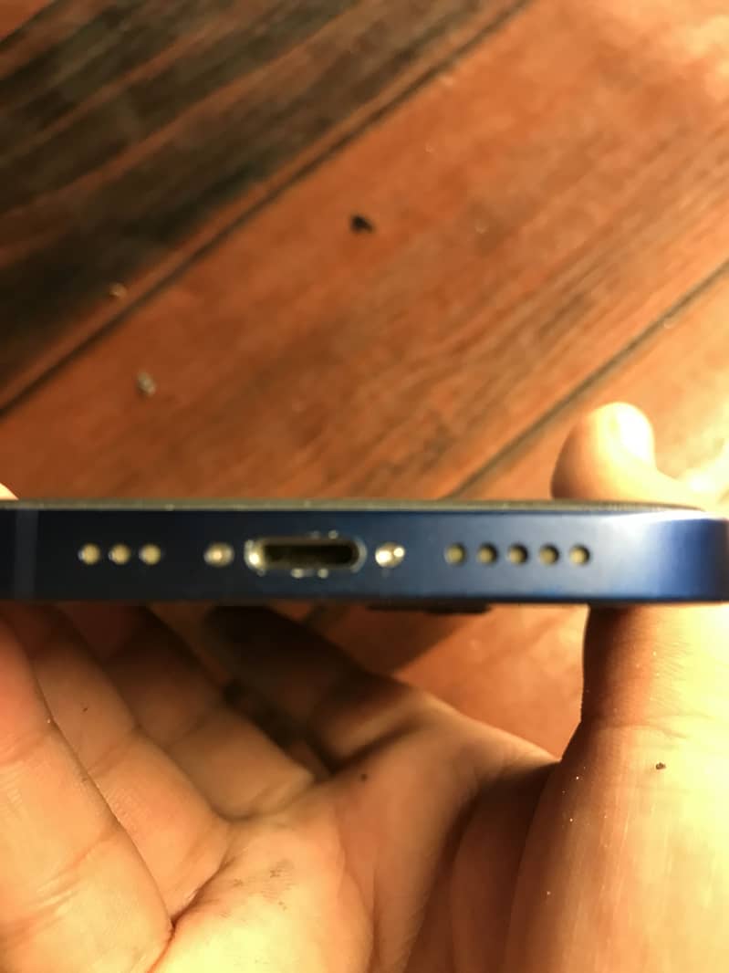 Apple iPhone 12 9