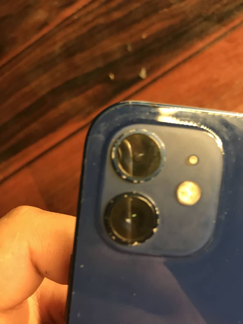 Apple iPhone 12 11