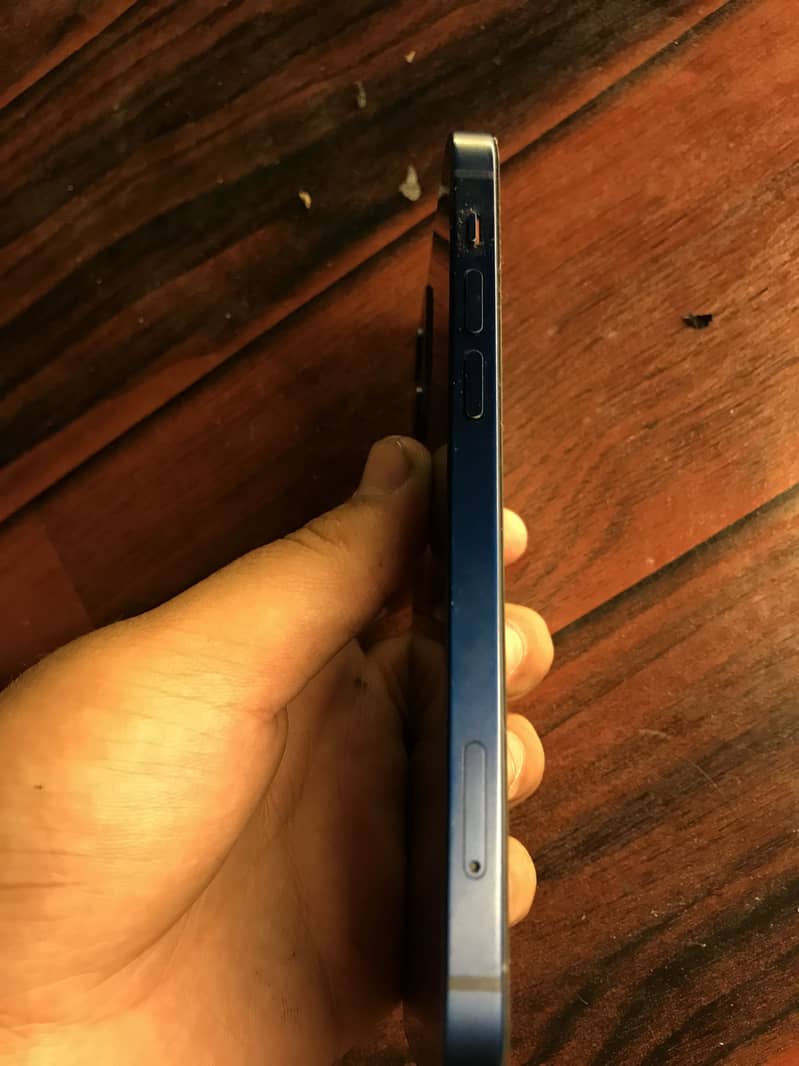 Apple iPhone 12 14