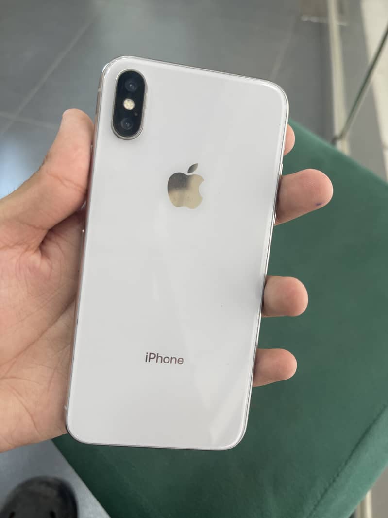 Apple iPhone X 4