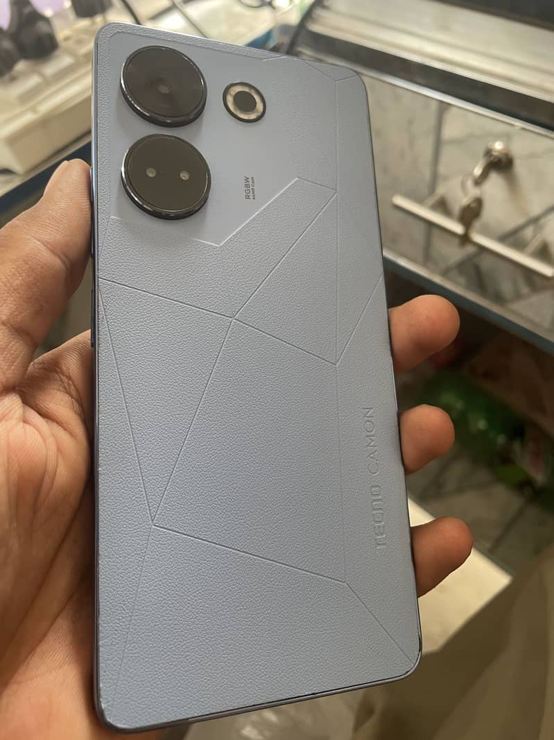 Techno camon 20 6