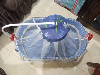 Baby swing with net to sleep with comfort without mosquito