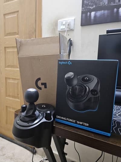 Logitech Gear Shifter For G29/G920/G923 (10/10 new condition)