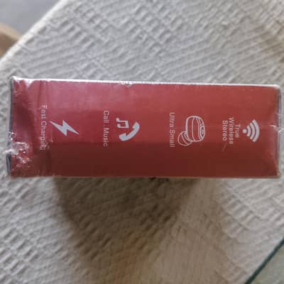 earbuds new box