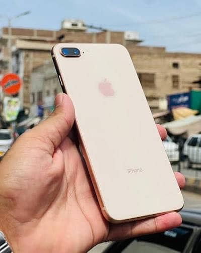 Apple iPhone 8 Plus 2