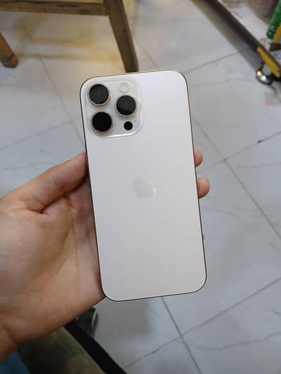 Apple iPhone 16 Pro Max