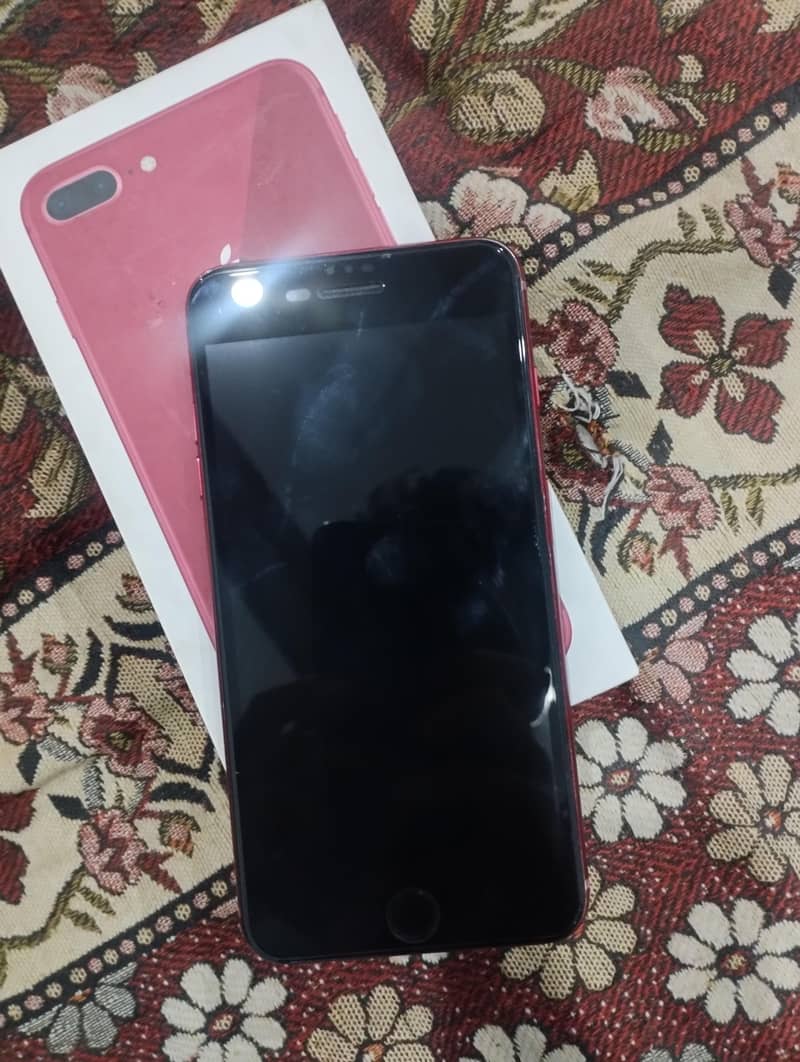 iPhone 8 Plus 1