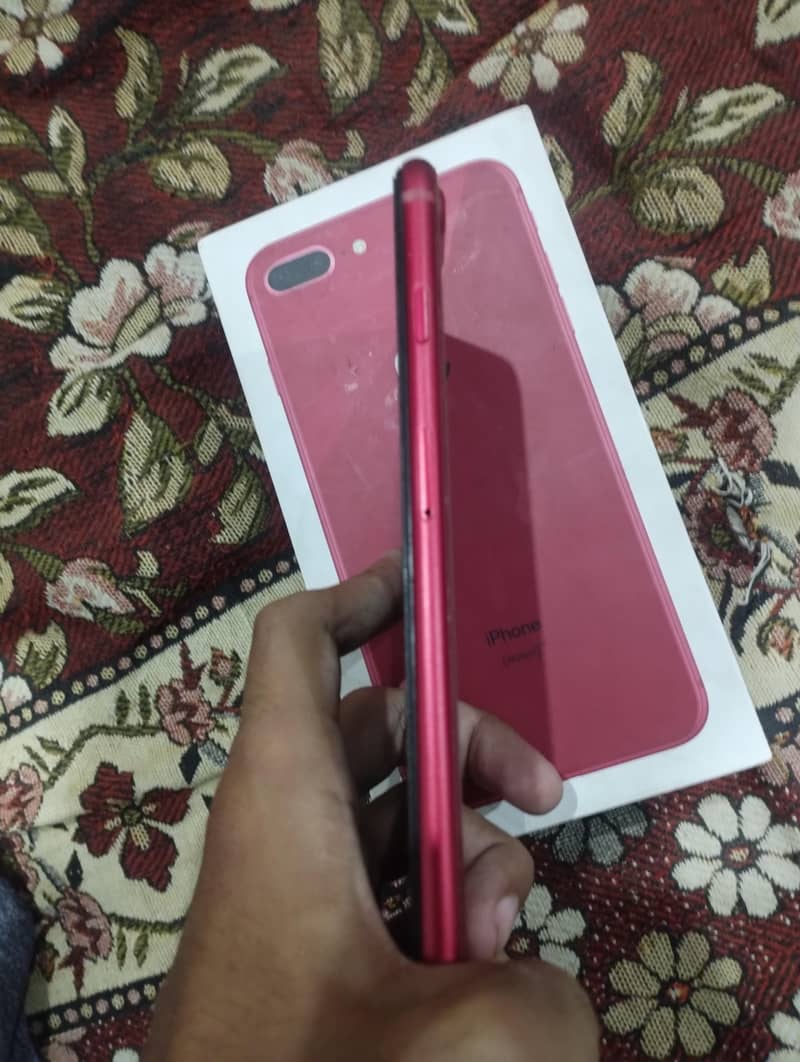 iPhone 8 Plus 2