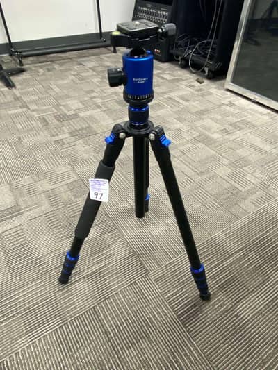 KetDirect K550D Tripod