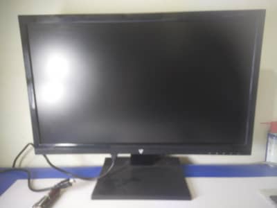. 21.5" led monitor
