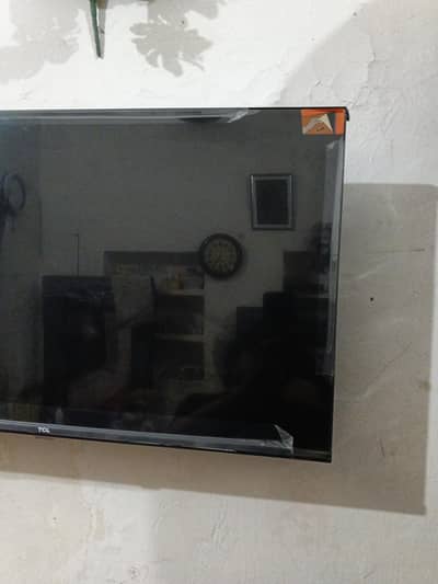 led 32 inch android TCL compni