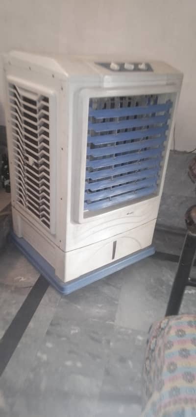 I izone large size cooler perfect working condition